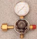 1 stage / 1 gauge CO2 gas bottle regulator.